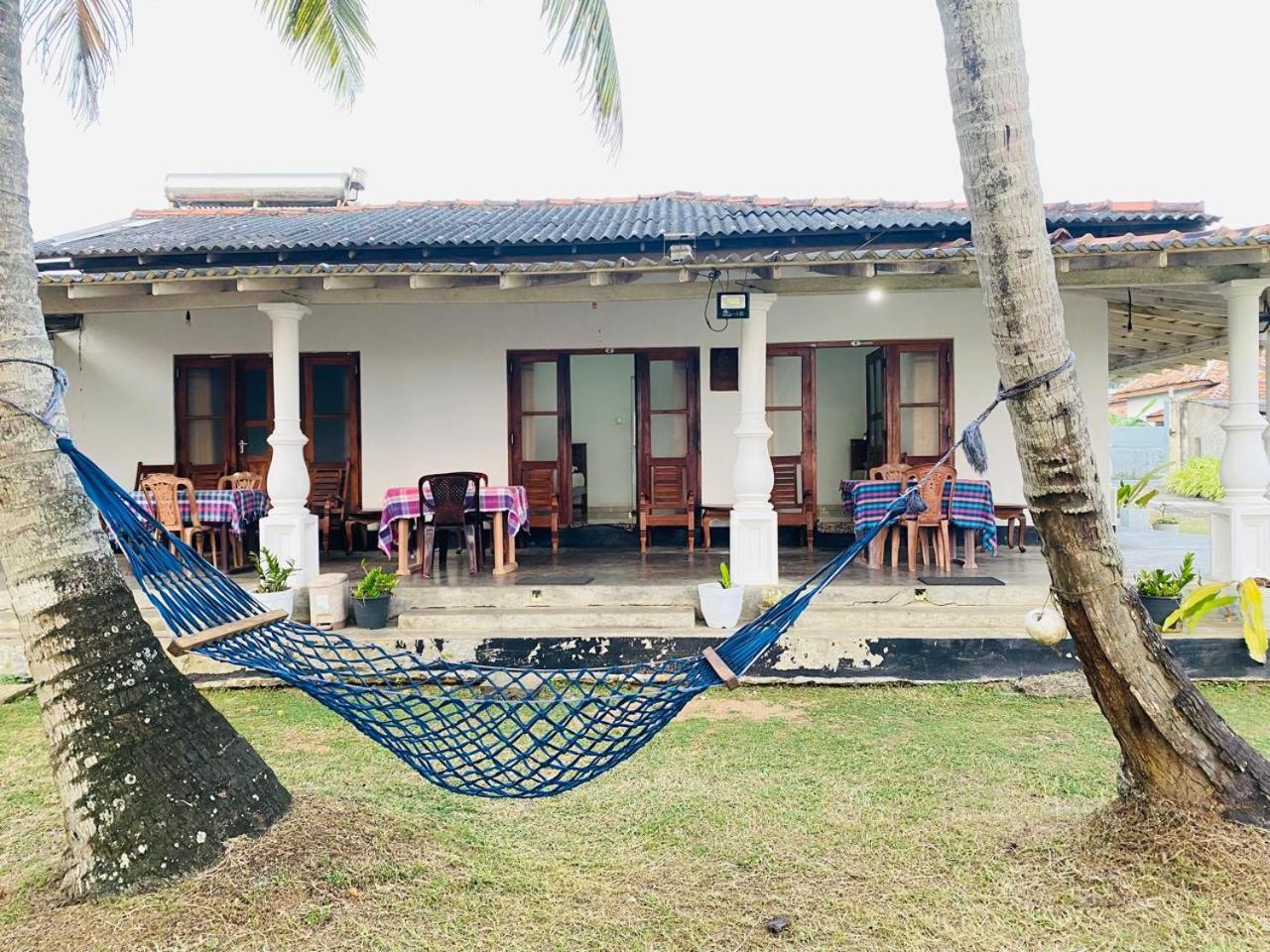 Sea View Resort Galle Bagian luar foto